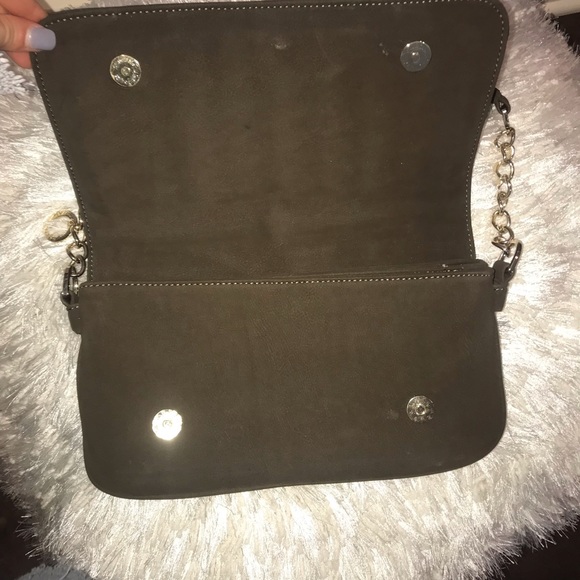 IZZY & ALI small purse with chain strap - Picture 3 of 5